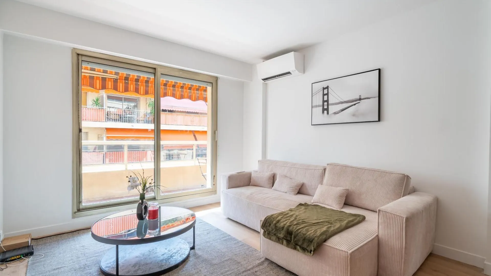 Near Old Town And Apartment Fully Renovated Niza