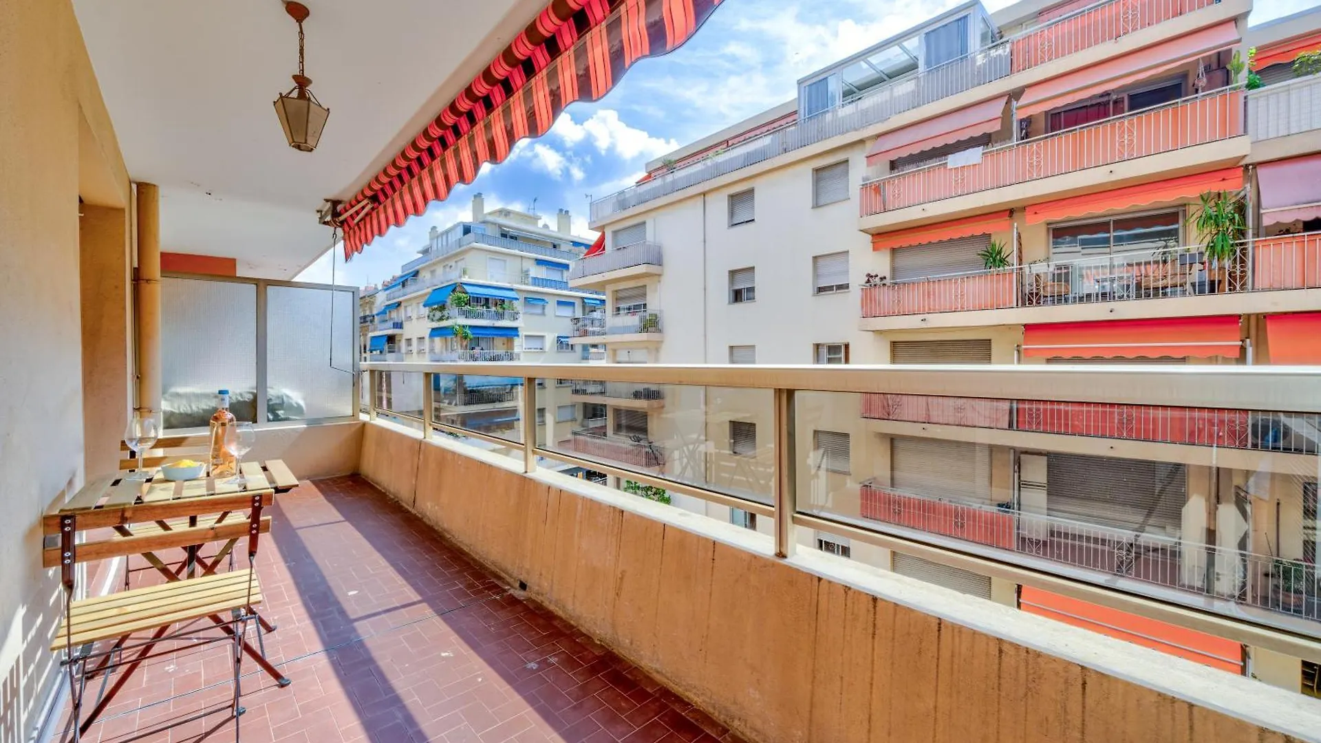 Near Old Town And Apartment Fully Renovated Niza